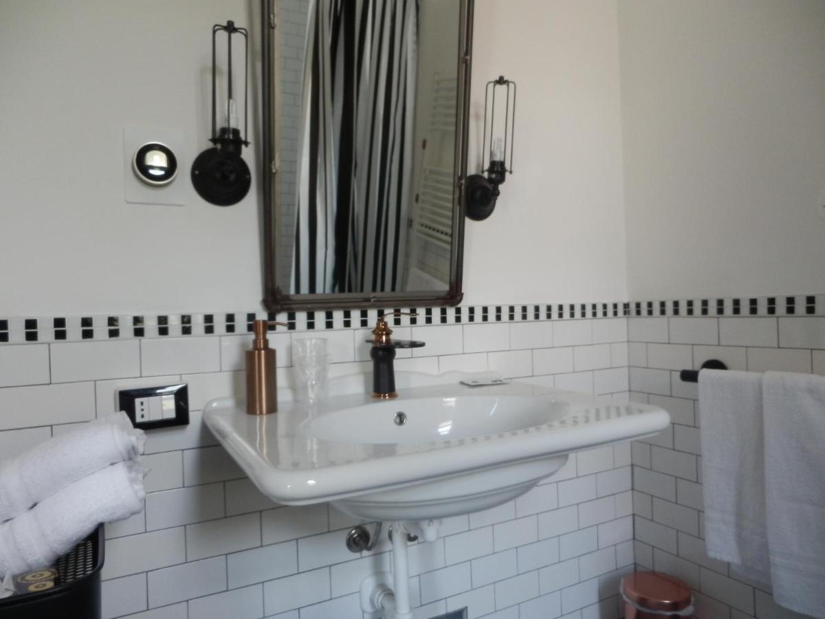 Bb Sharingloft Sirmione Bed & Breakfast Dış mekan fotoğraf
