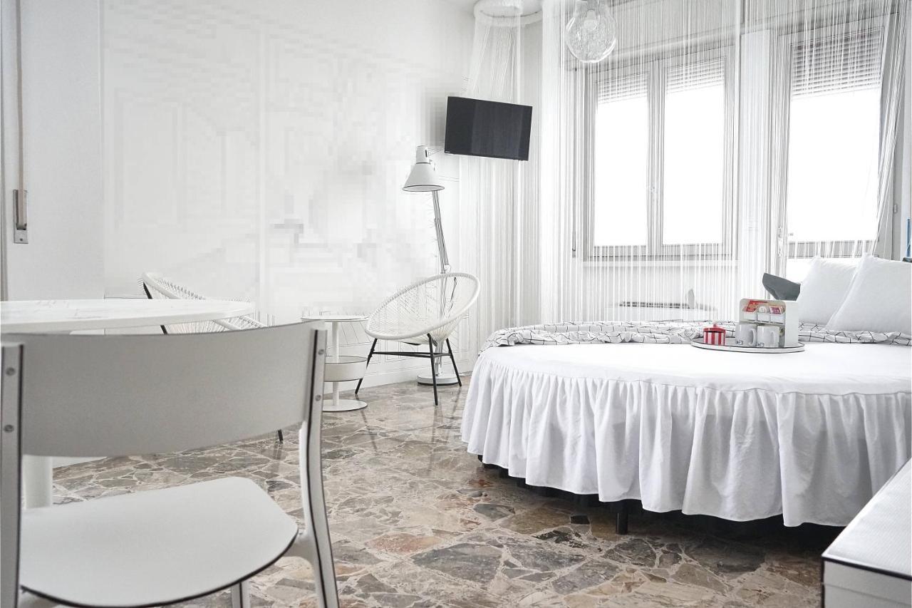 Bb Sharingloft Sirmione Bed & Breakfast Dış mekan fotoğraf